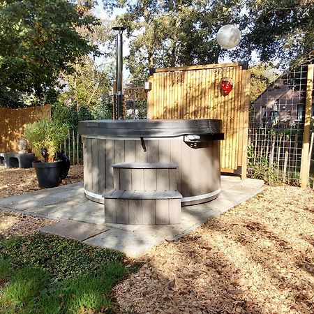 Ewijk Rumah Senang Wellness Met Hottub En Tuin מראה חיצוני תמונה