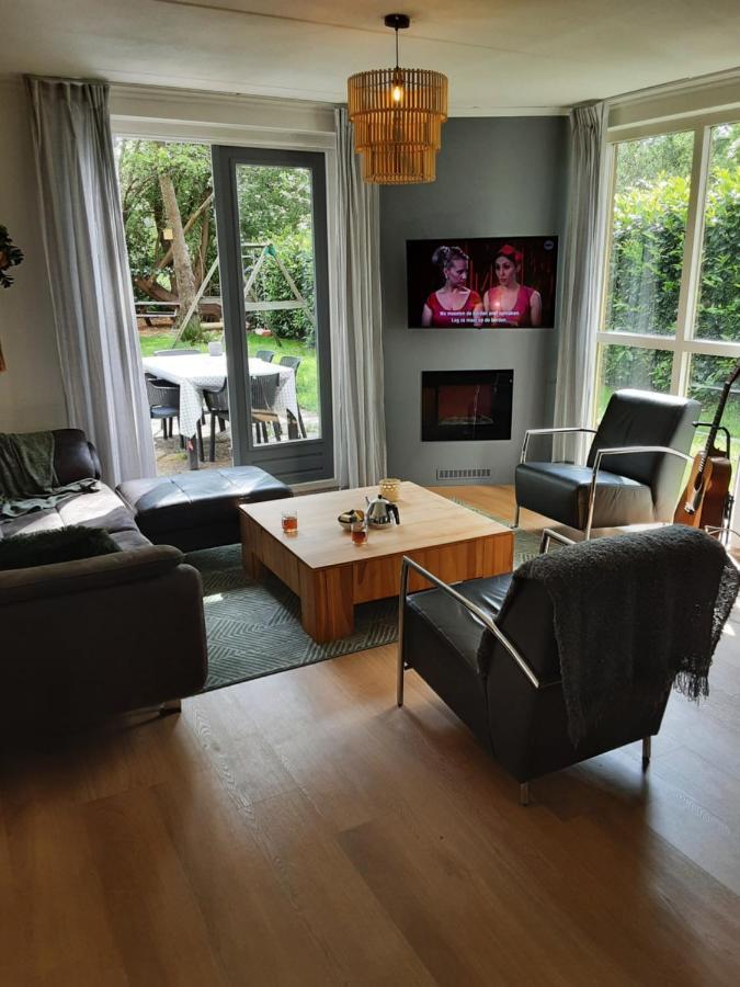 Ewijk Rumah Senang Wellness Met Hottub En Tuin מראה חיצוני תמונה